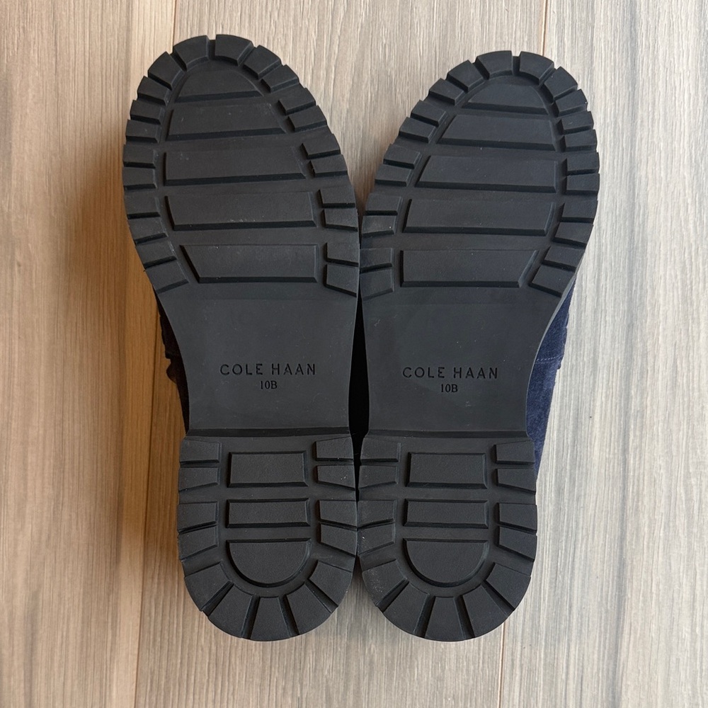 Cole Haan Women's Navy Lug Sole Penny Loafers Size 10 B - Picture 5 of 6